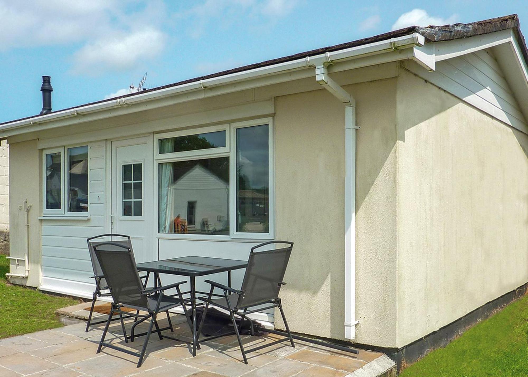 Meadow Lakes Holiday Park 圣奥斯特尔 外观 照片